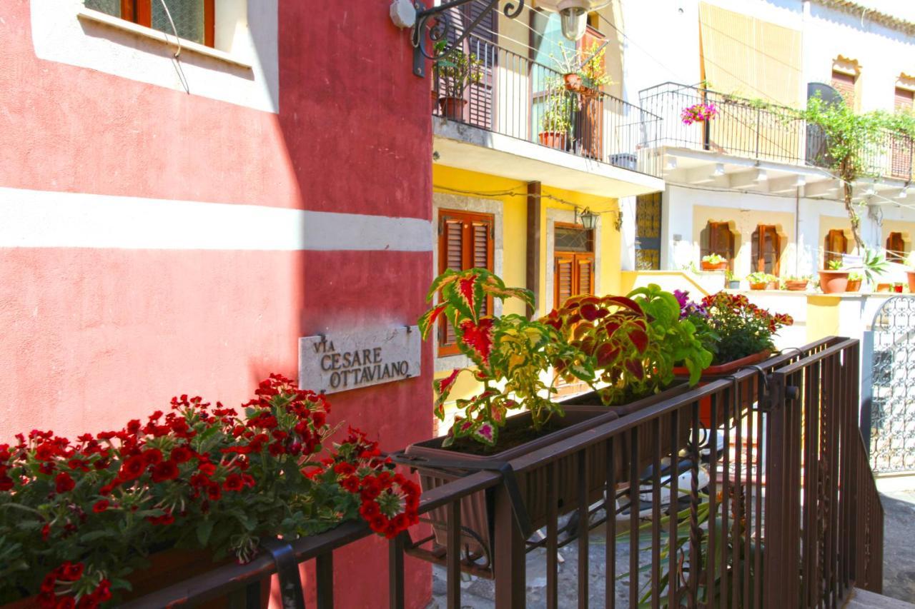 Bed and Breakfast Taormina Bed And Beercraft Экстерьер фото